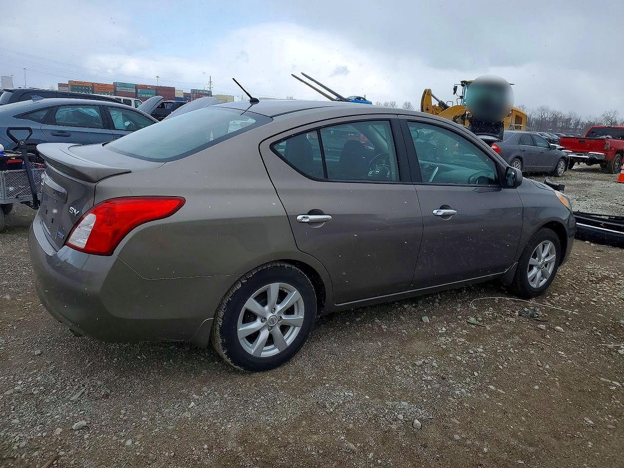 Nissan Versa S