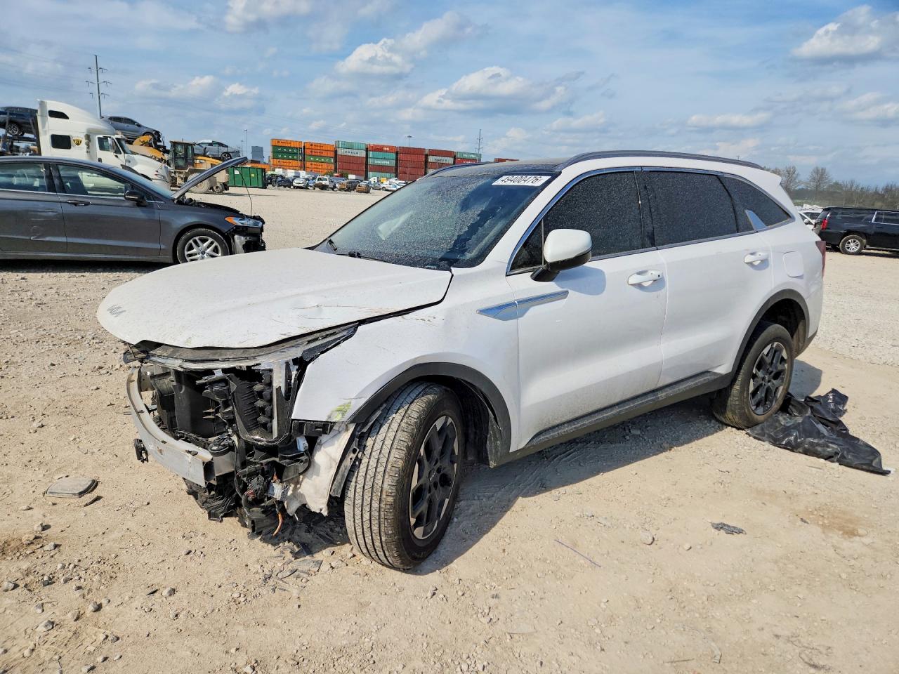 Salvage Kia Sorento Image