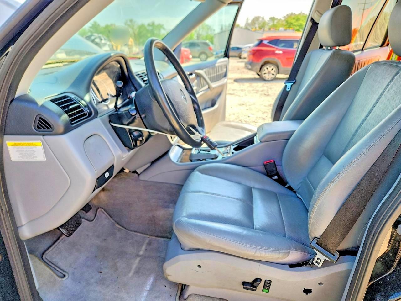 Mercedes-Benz M-Class 500