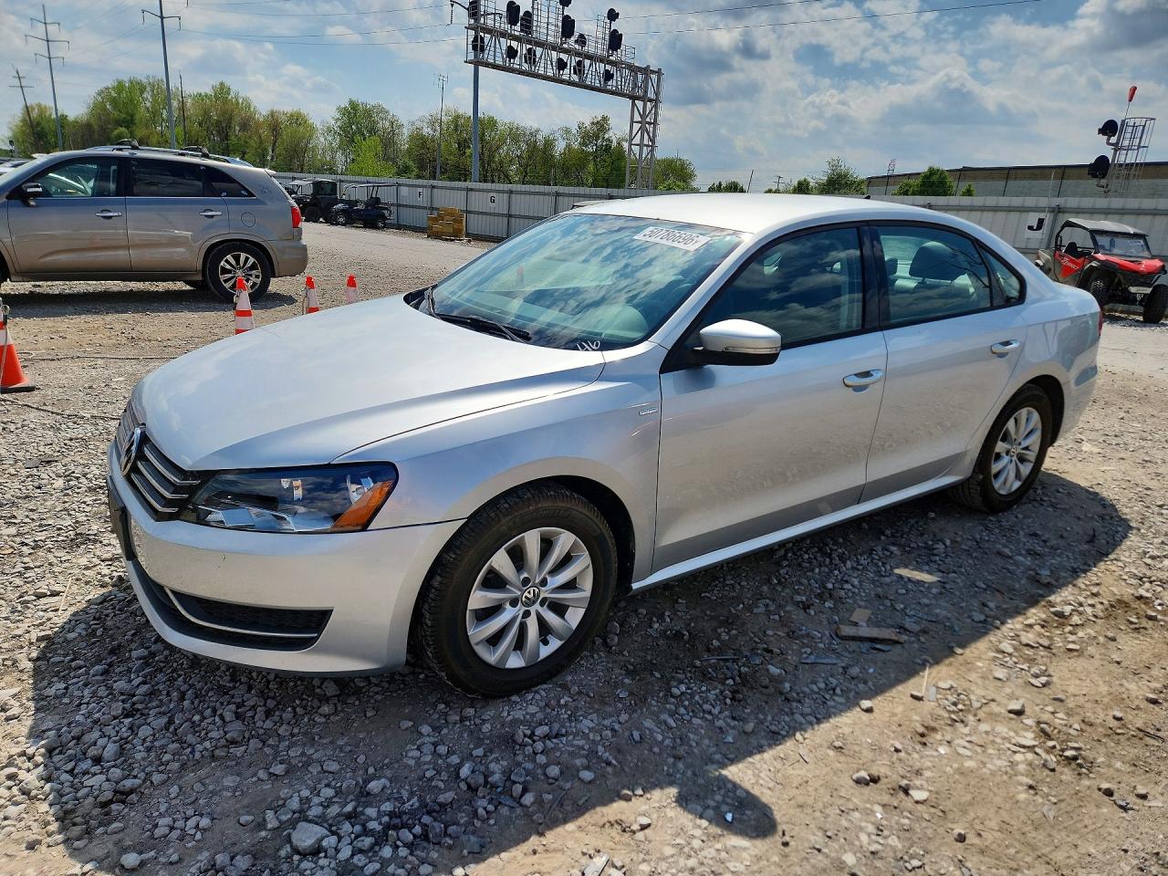 Salvage Volkswagen Passat Image