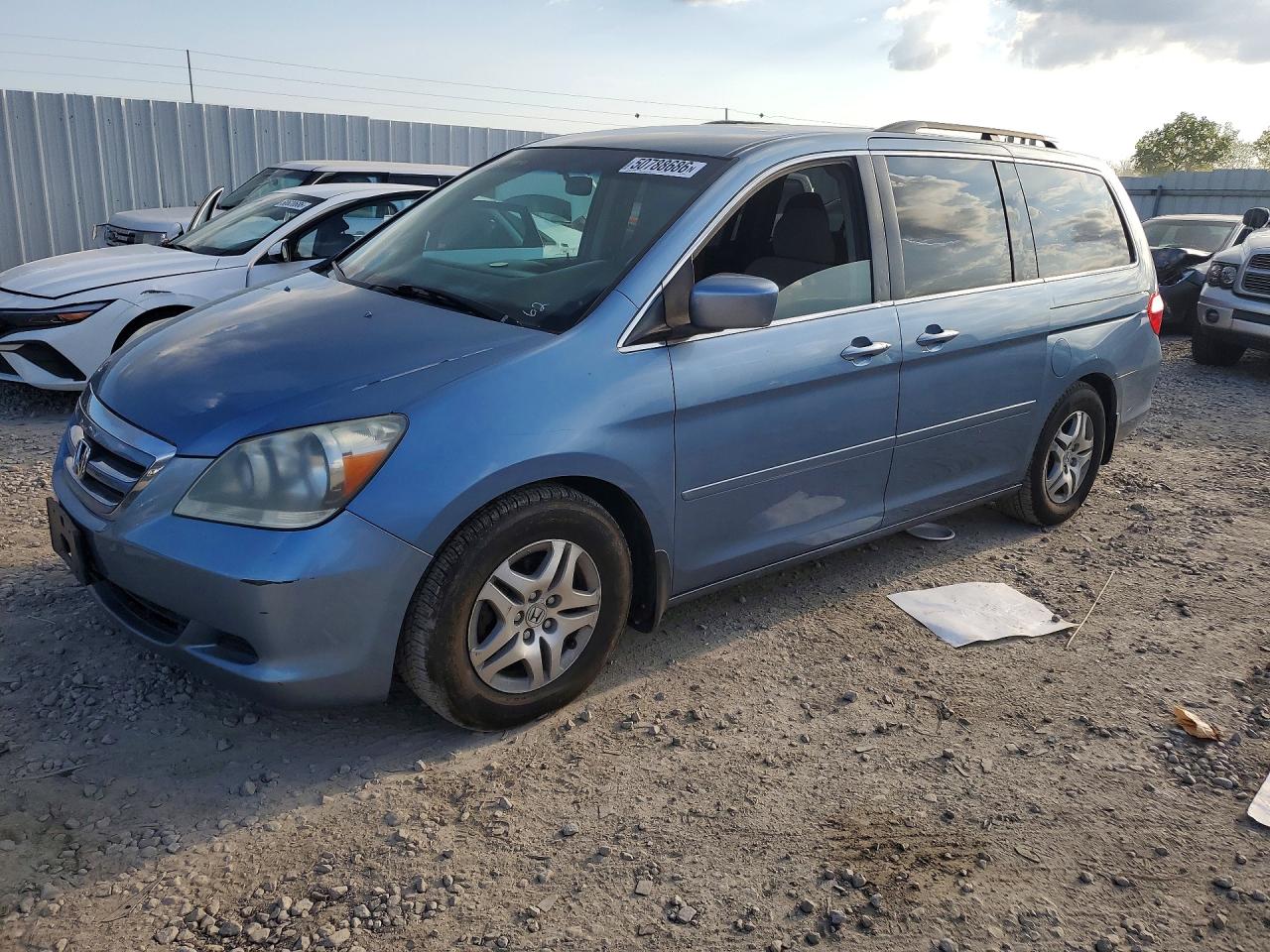 Salvage Honda Odyssey Image