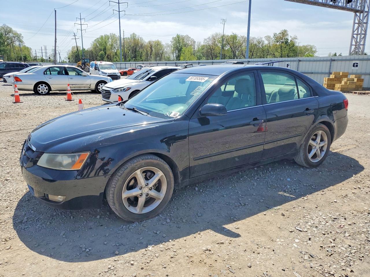 Salvage Hyundai SONATA Image