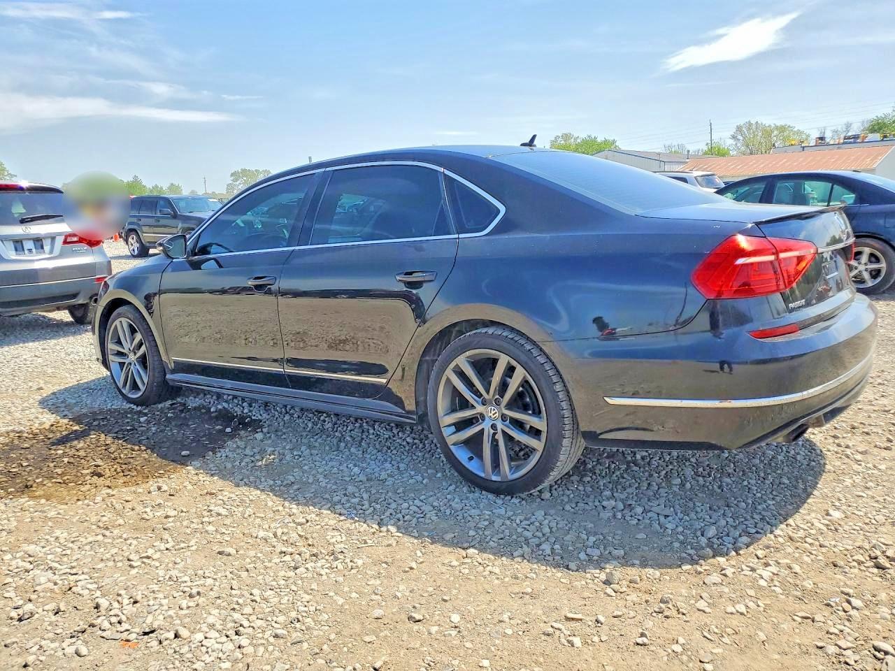Volkswagen Passat S