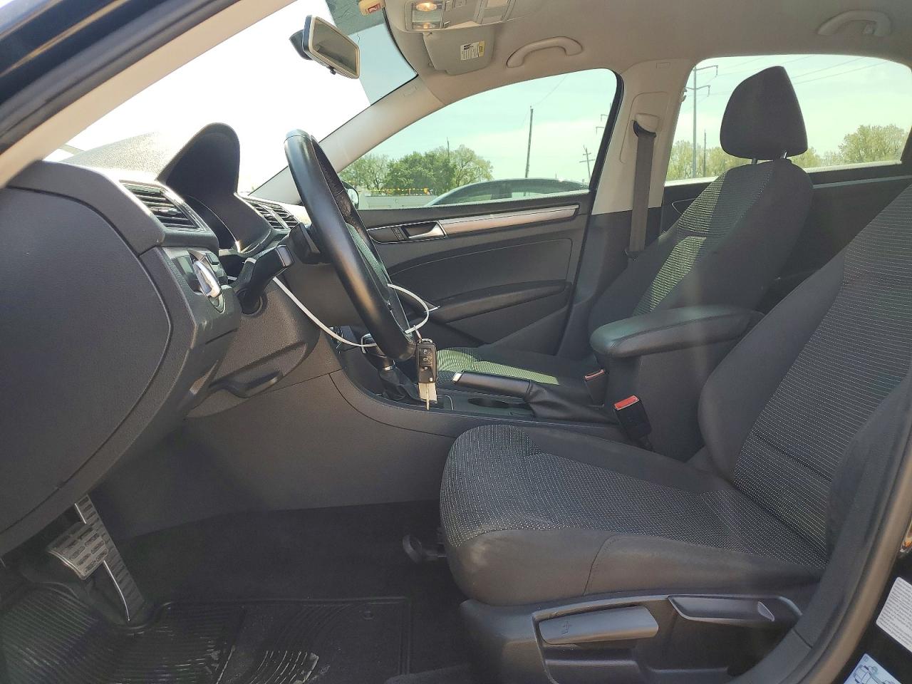 Volkswagen Passat S