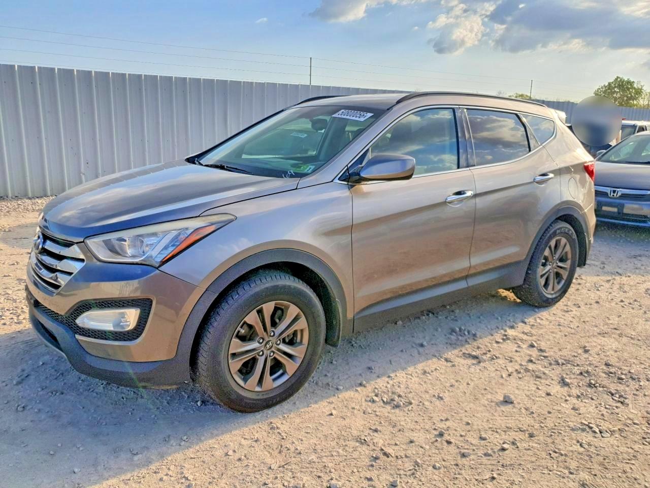 Salvage Hyundai SANTA FE Image