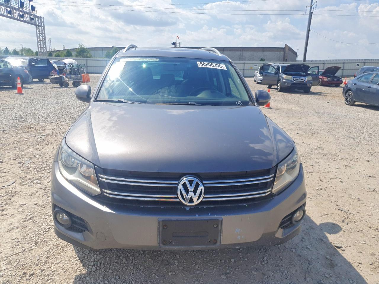 Volkswagen Tiguan S