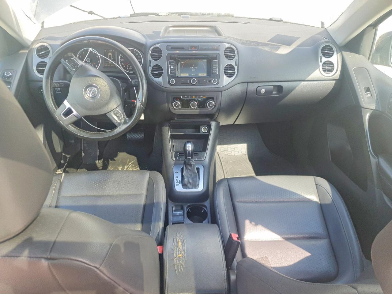 Volkswagen Tiguan S