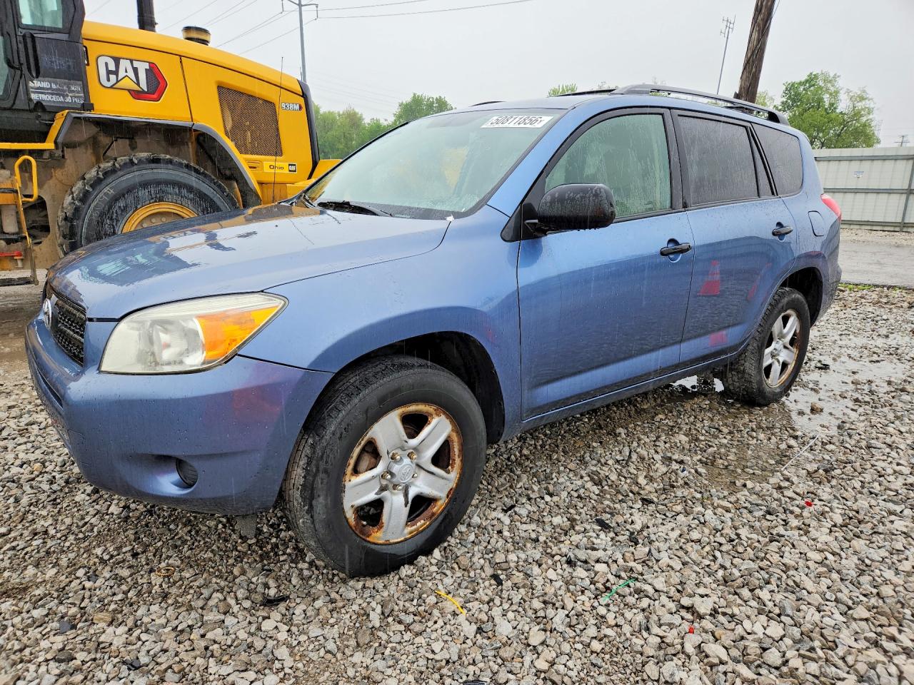 Salvage Toyota RAV4 Image