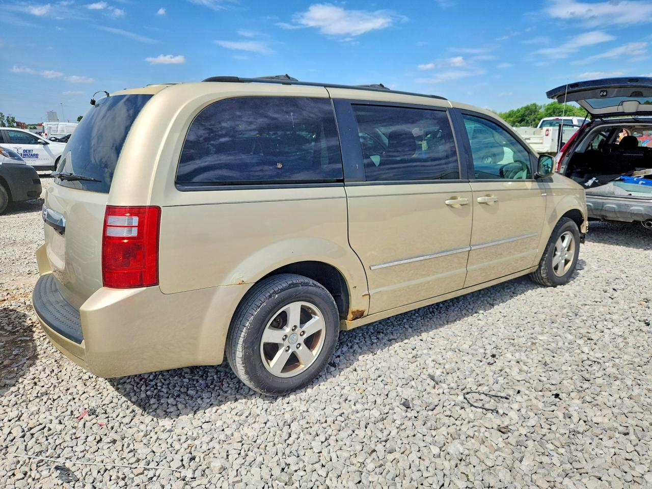 Dodge Caravan Sxt