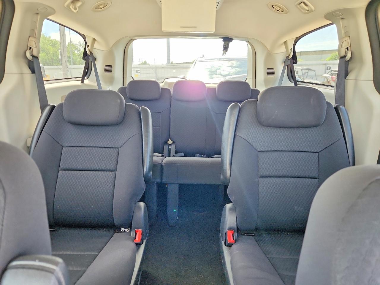 Dodge Caravan Sxt