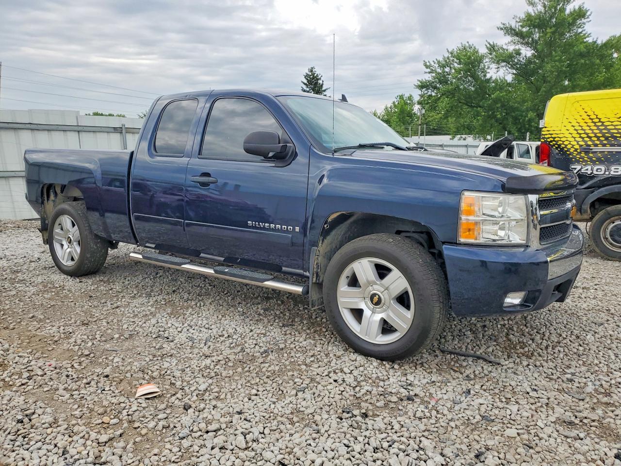 Chevrolet Silverado C1500