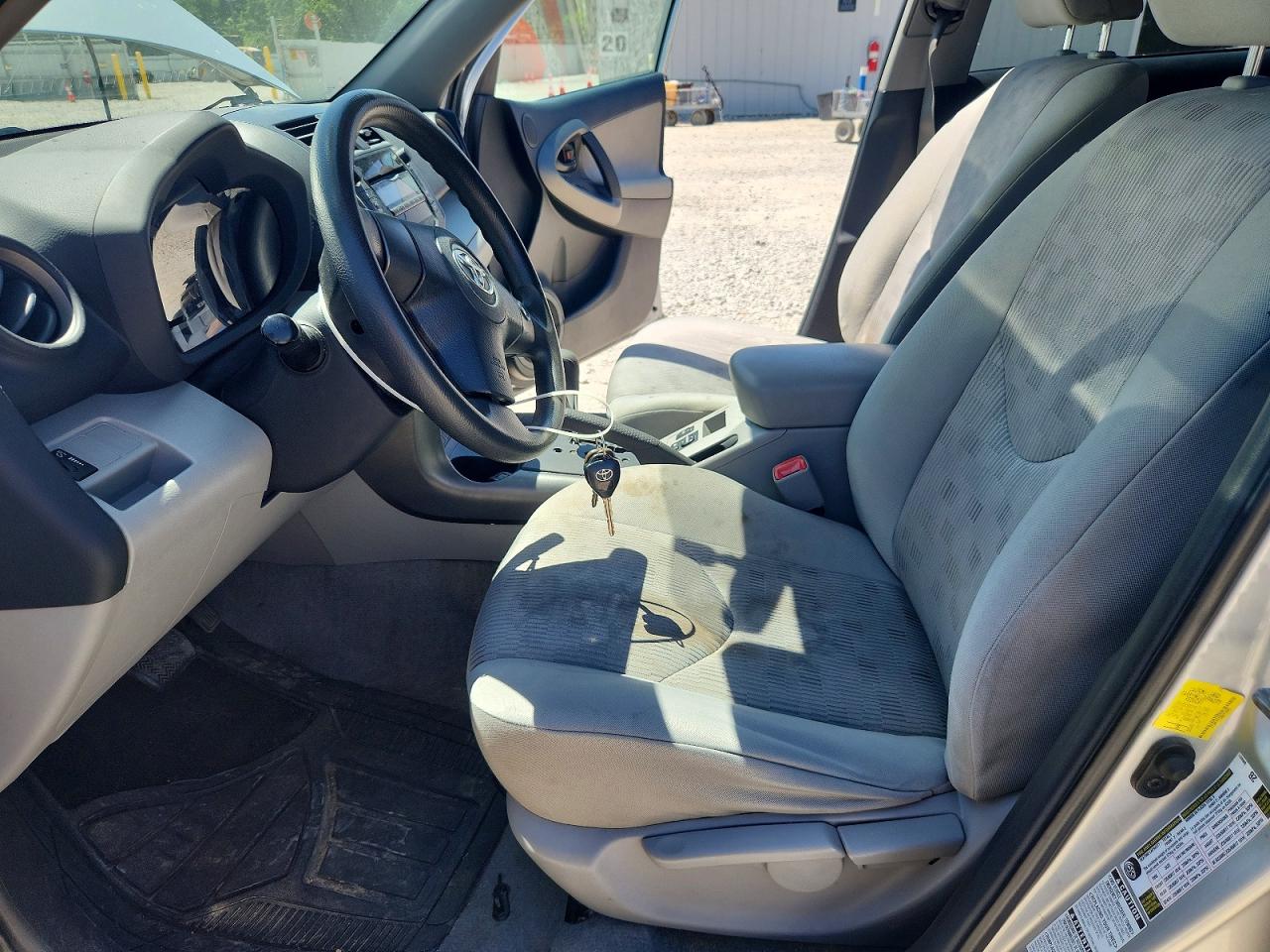 Toyota RAV4 Base