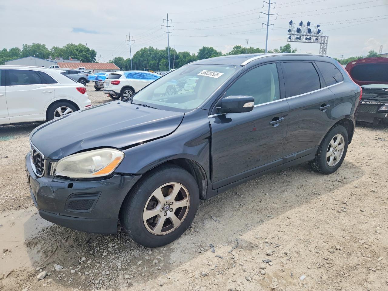 Salvage Volvo XC60 Image