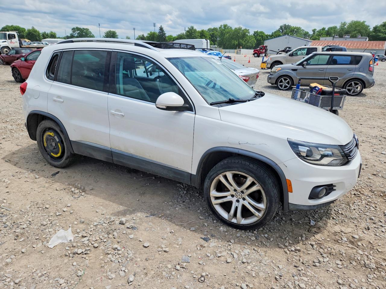Volkswagen Tiguan S