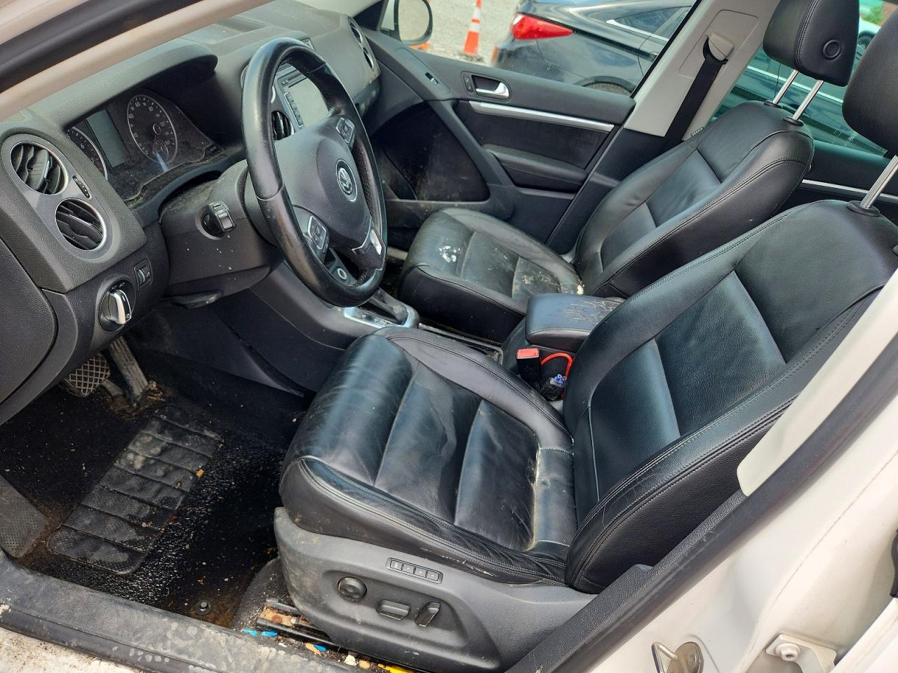 Volkswagen Tiguan S