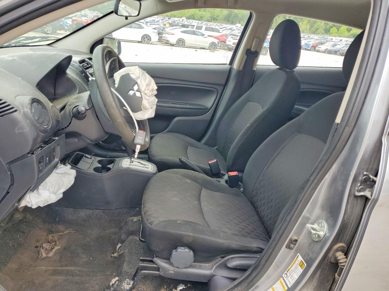 Mitsubishi Mirage Es