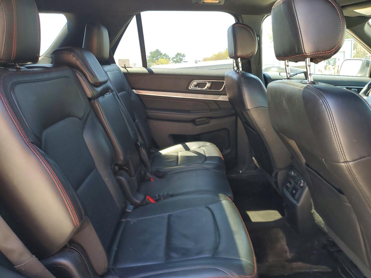 Ford Explorer Sport