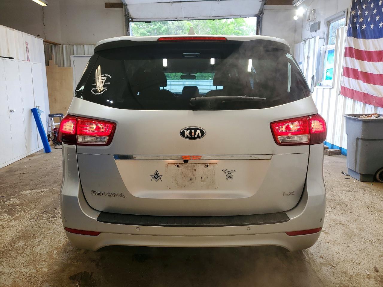 Kia Sedona Lx