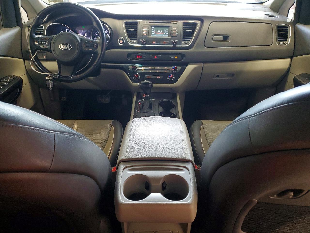 Kia Sedona Lx