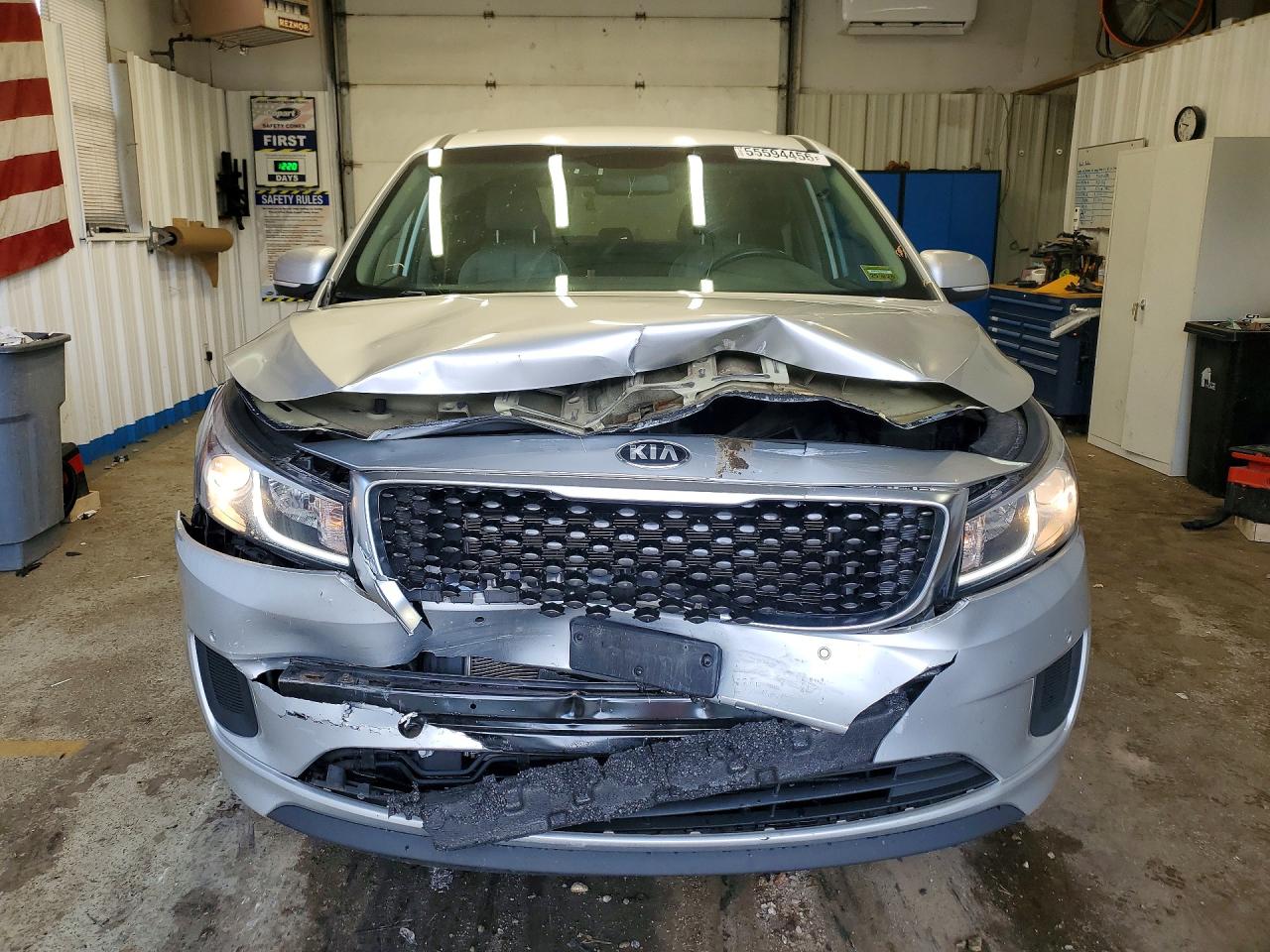 Kia Sedona Lx