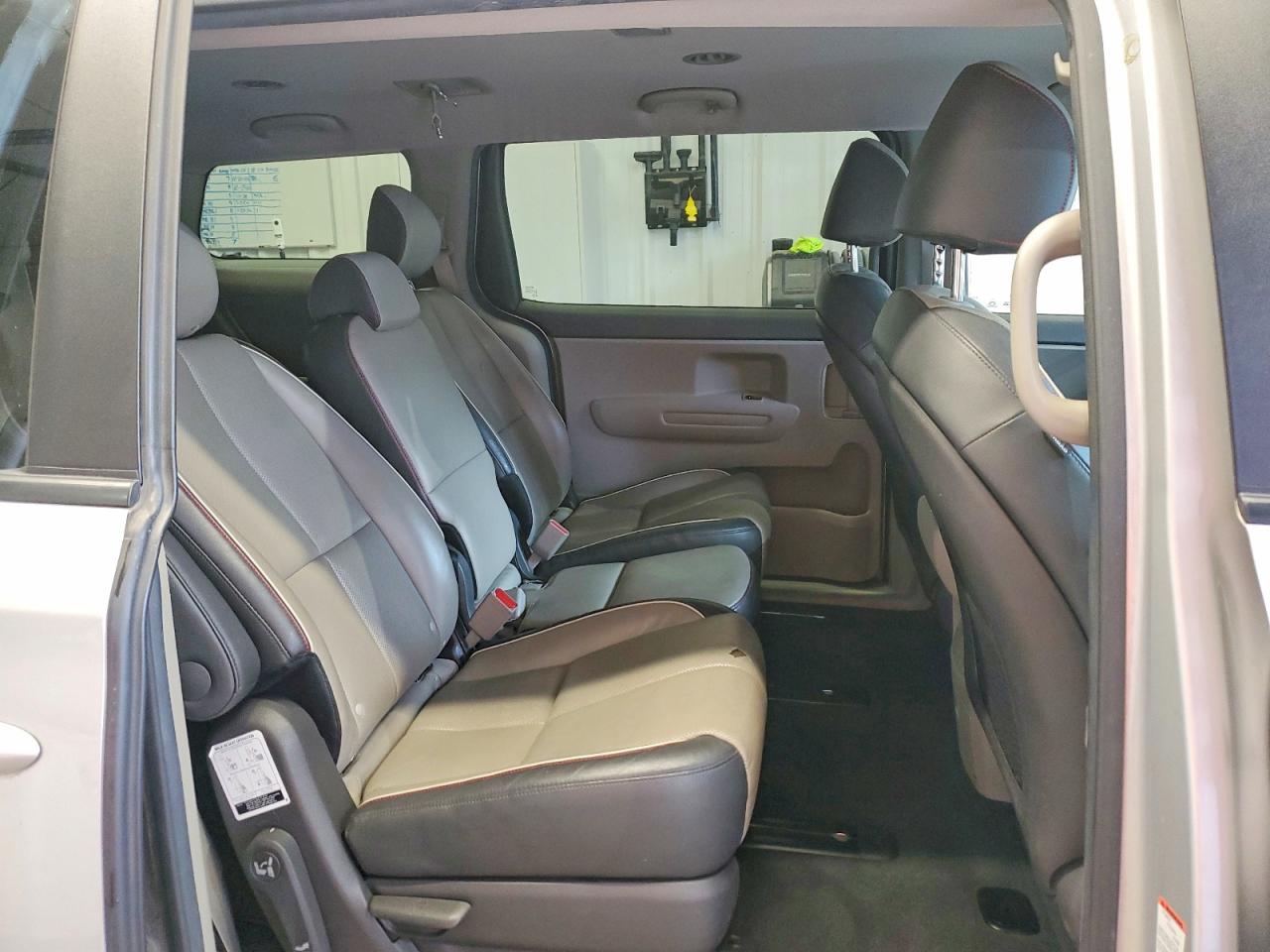 Kia Sedona Lx