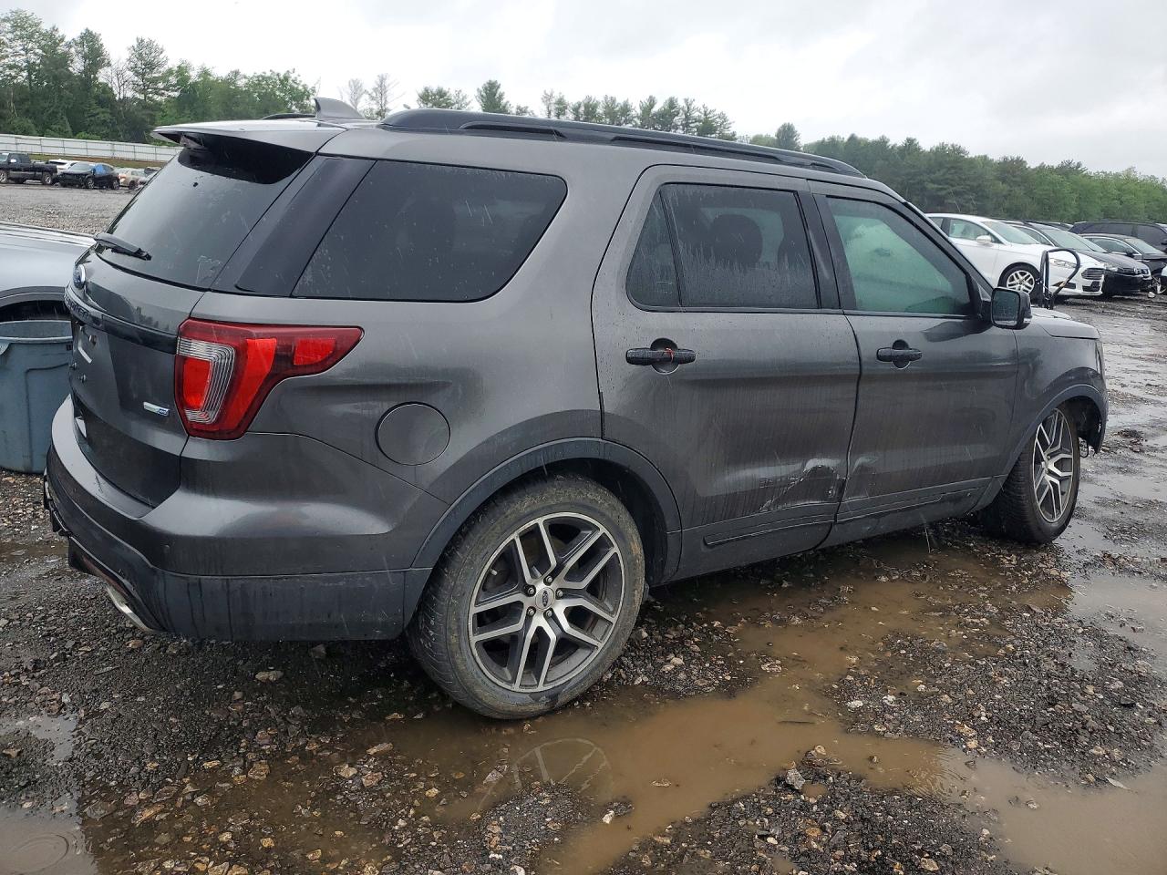 Ford Explorer Sport
