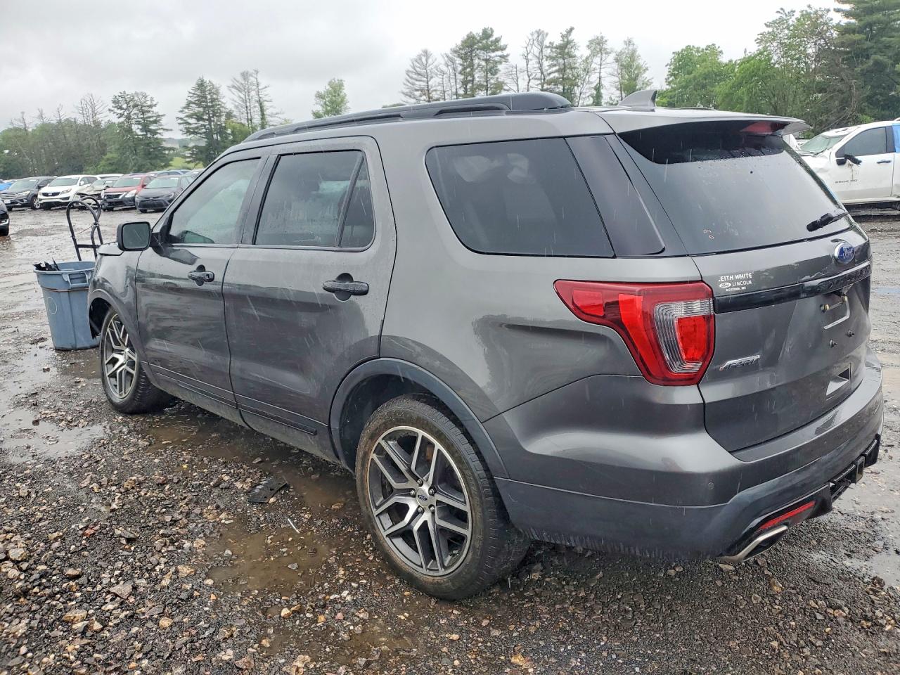 Ford Explorer Sport