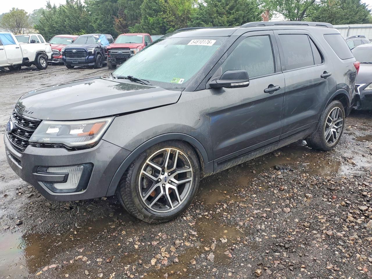 Salvage Ford Explorer Image