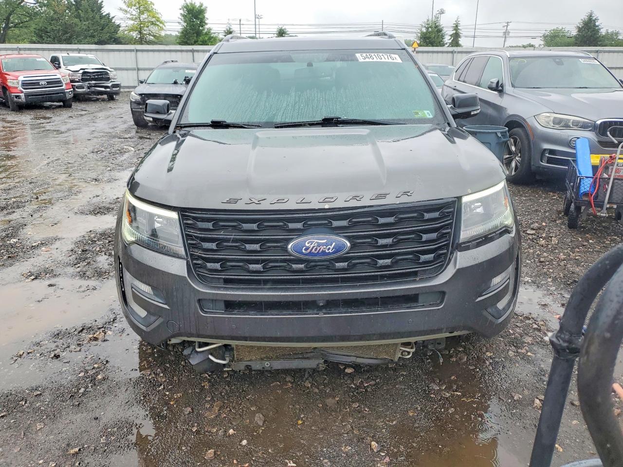 Ford Explorer Sport