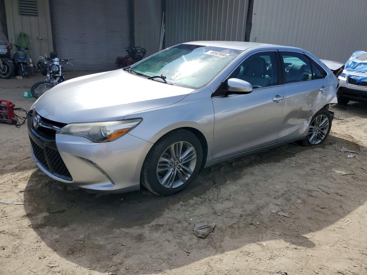 Salvage Toyota Camry Image