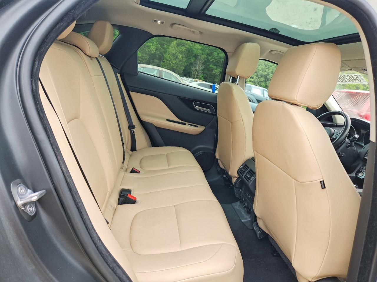 Jaguar F-PACE Premium