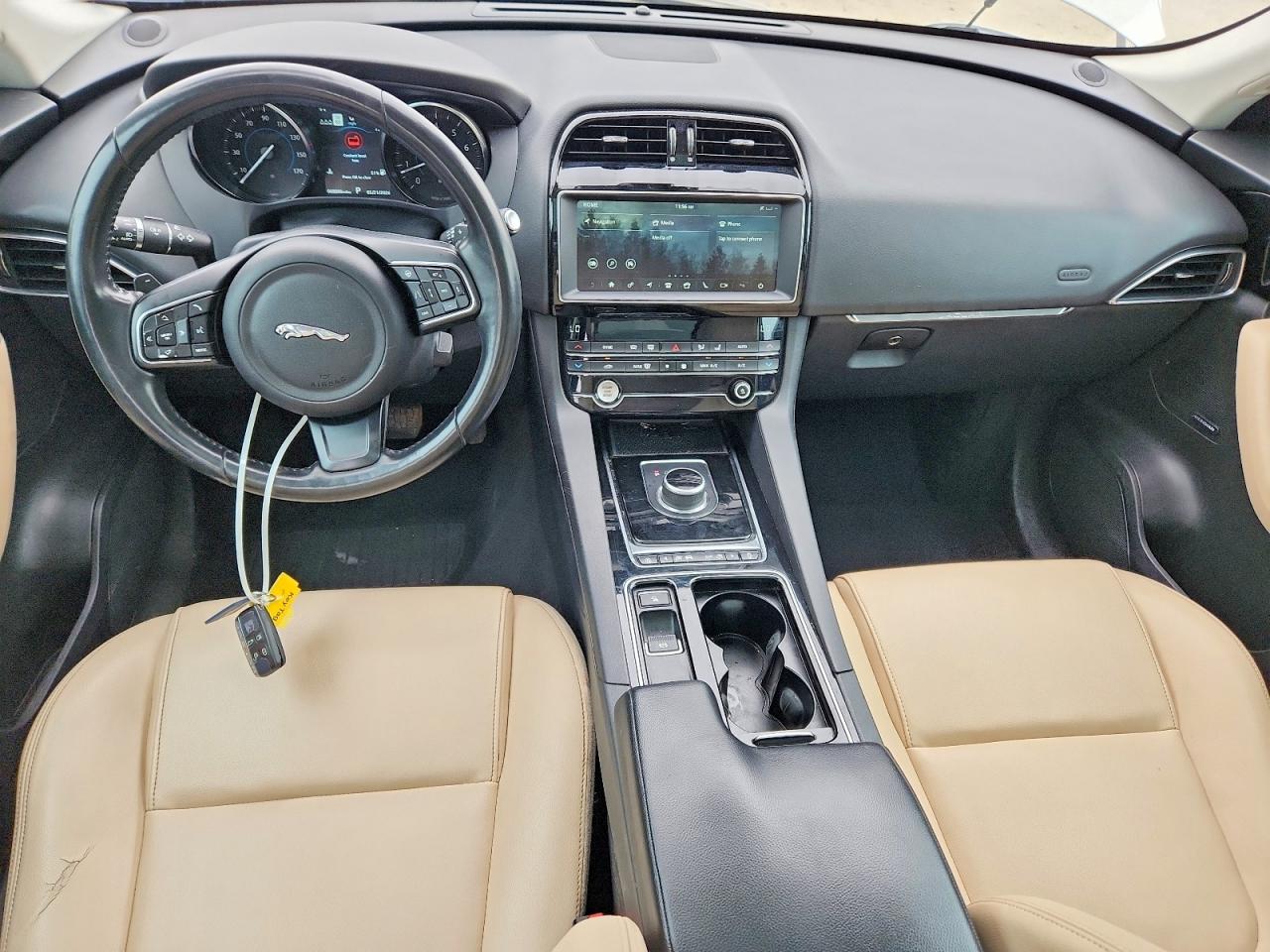 Jaguar F-PACE Premium