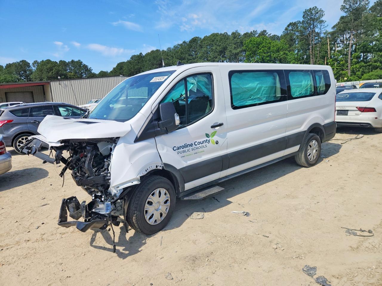 Salvage Ford Transit Image