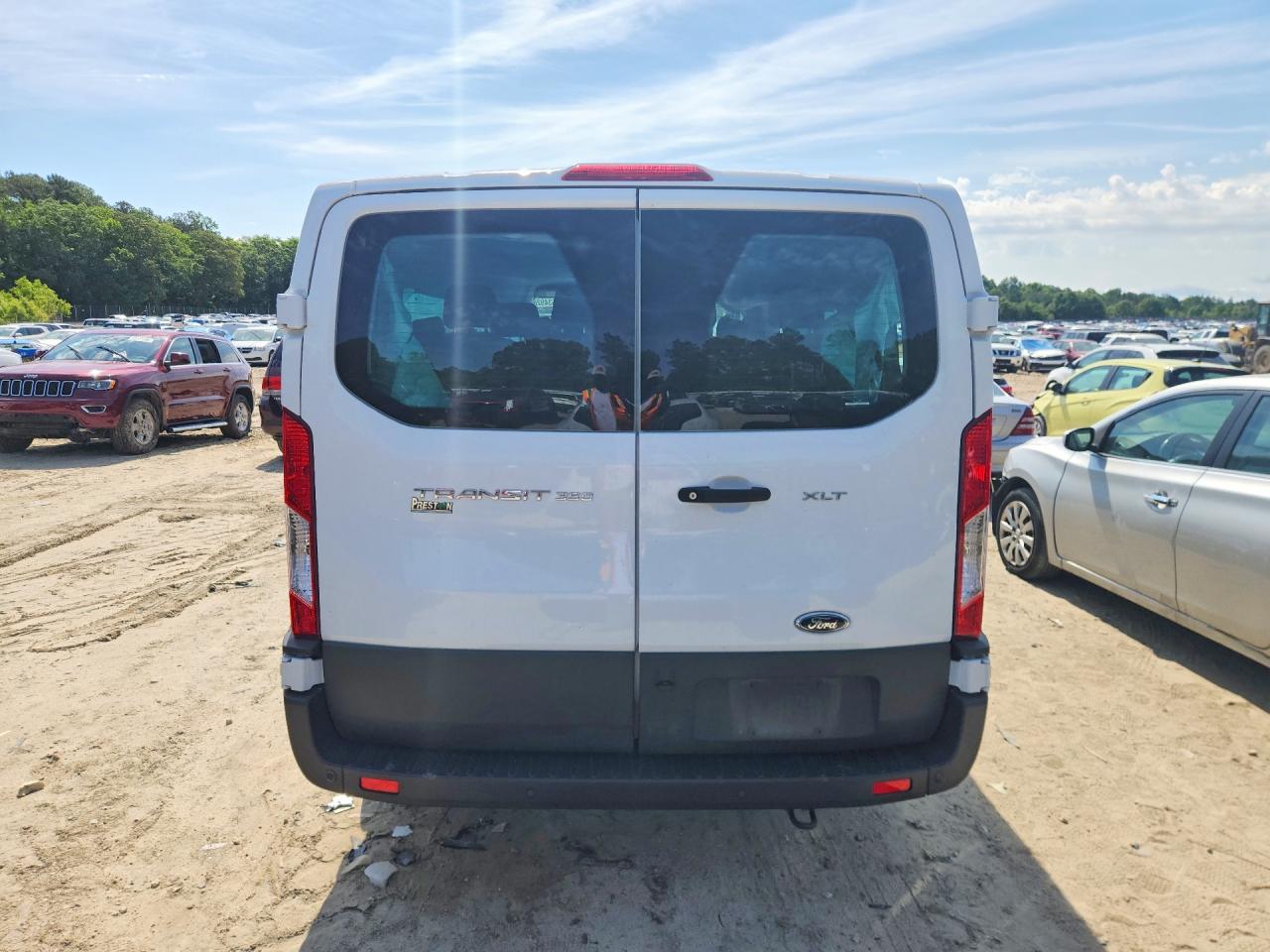 Ford Transit T-350