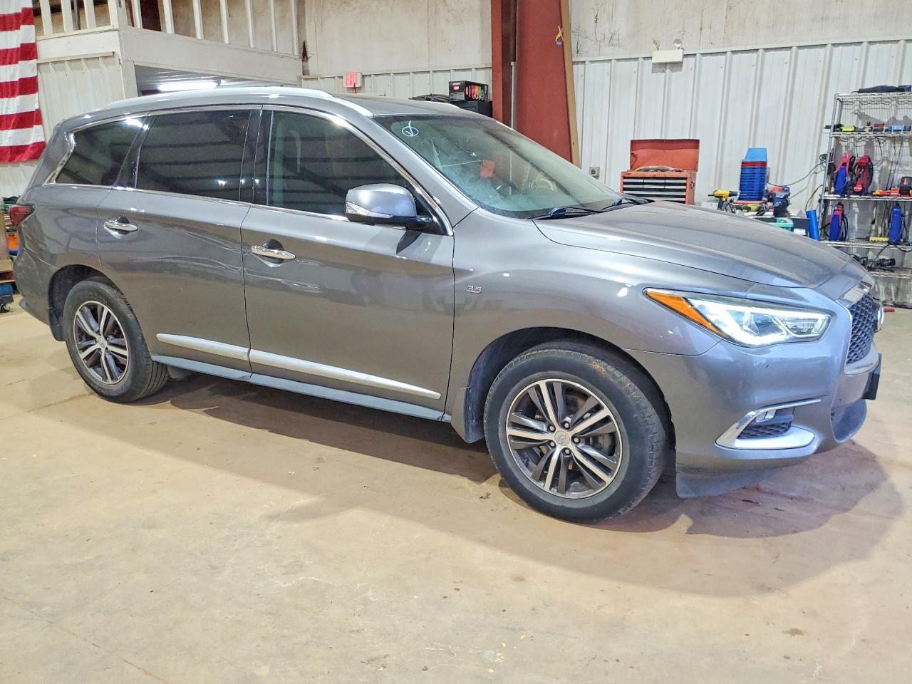 INFINITI Qx Luxe