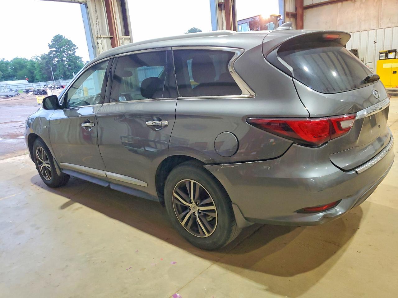 INFINITI Qx Luxe