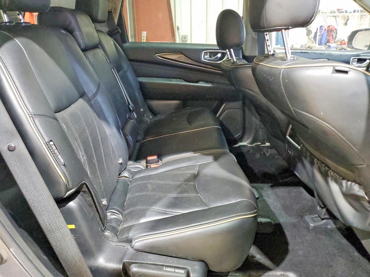 INFINITI Qx Luxe