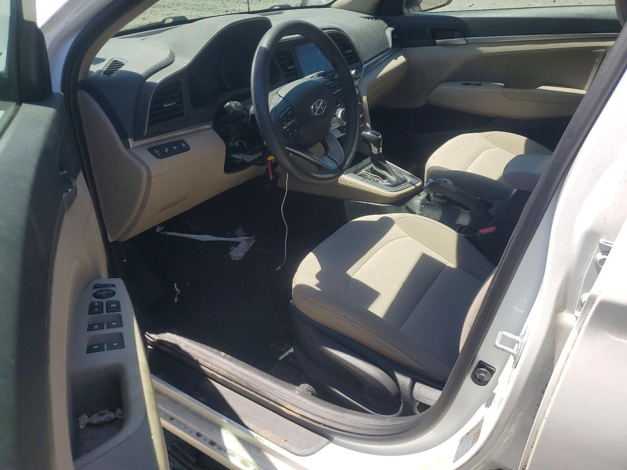Hyundai ELANTRA Sel