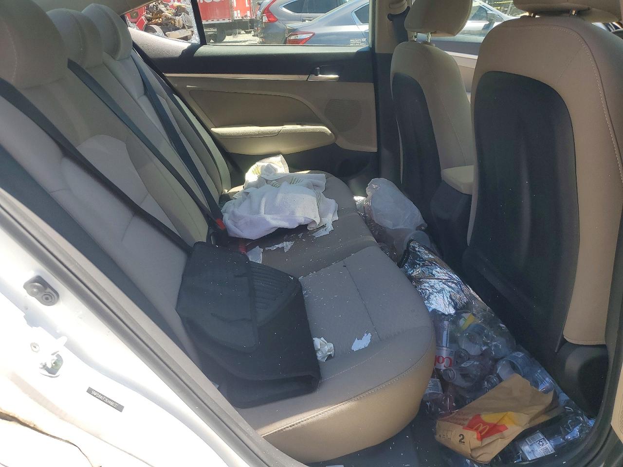 Hyundai ELANTRA Sel