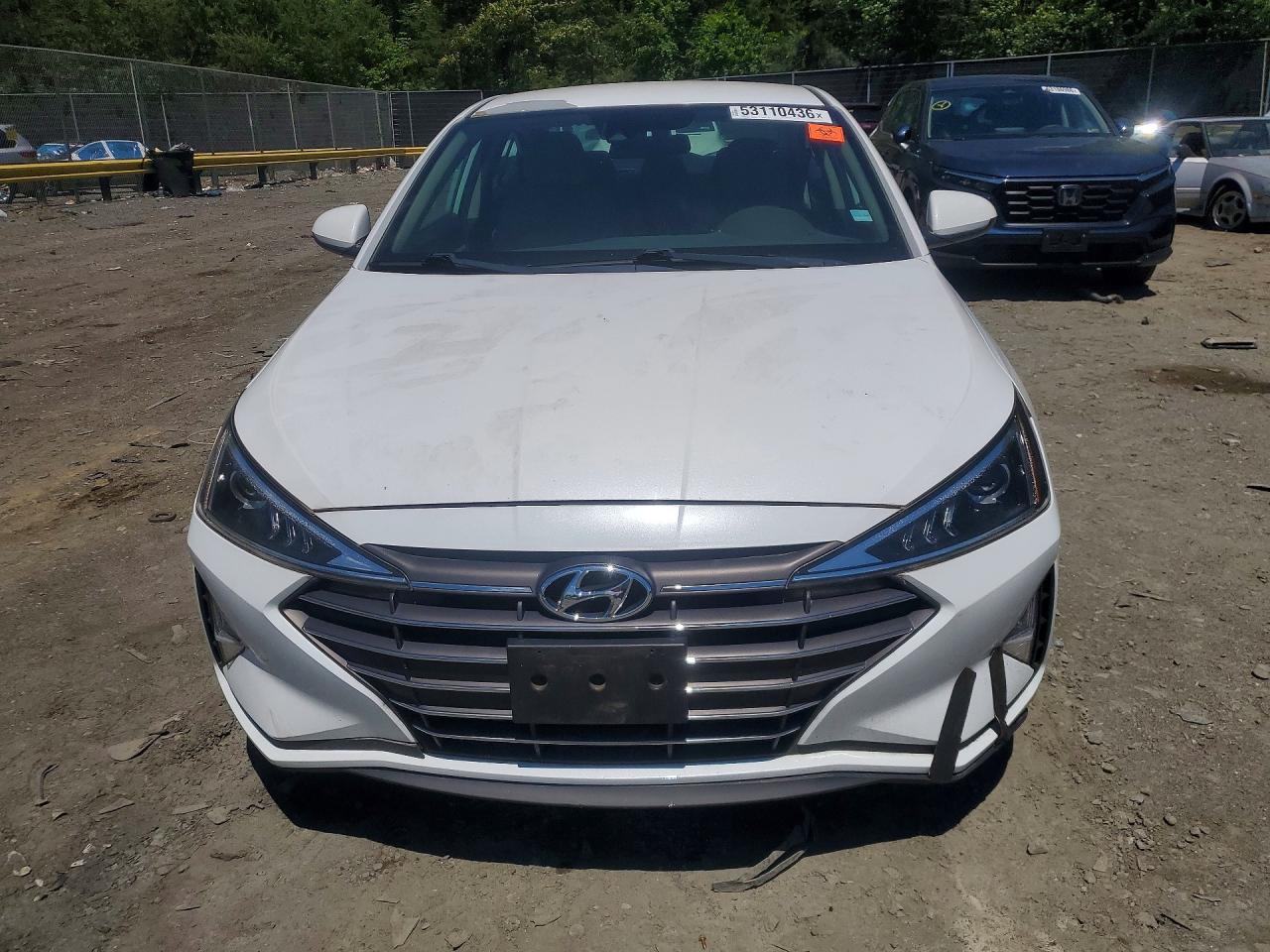 Hyundai ELANTRA Sel