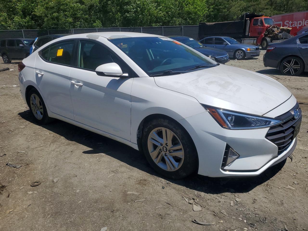 Hyundai ELANTRA Sel