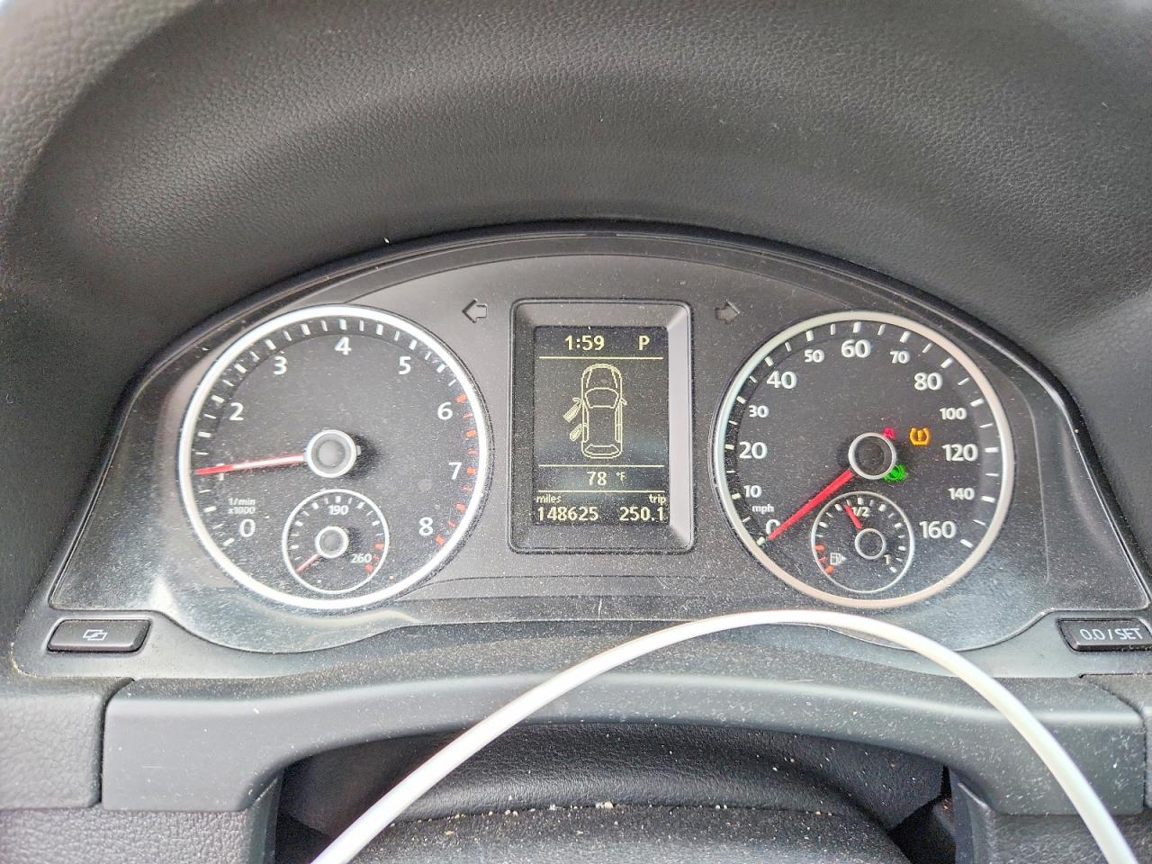 Volkswagen Tiguan S
