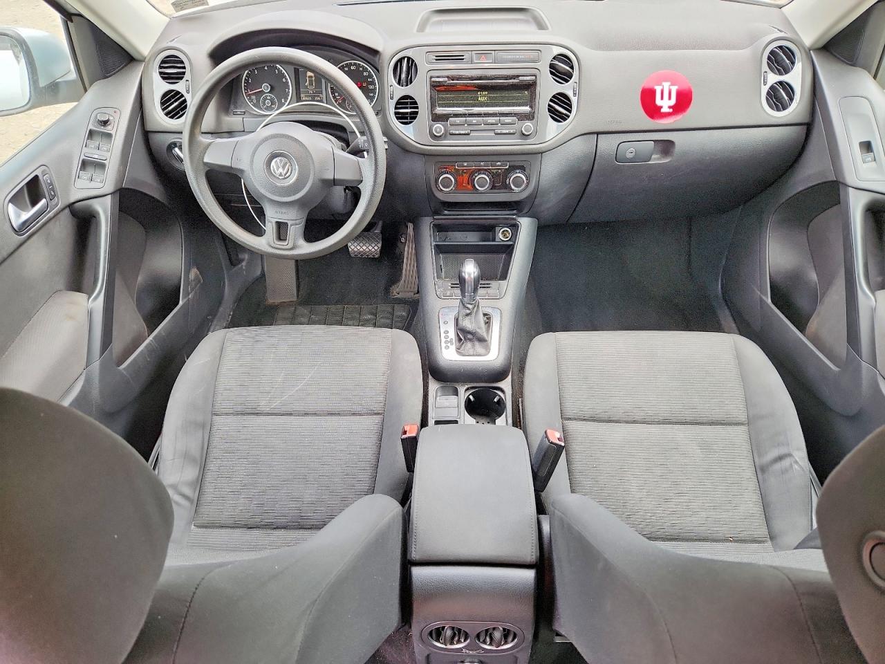 Volkswagen Tiguan S