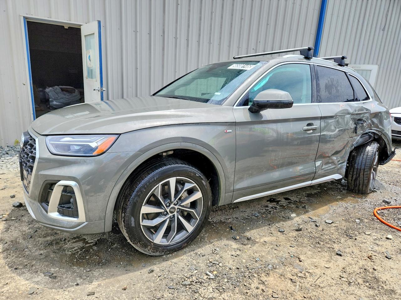 Salvage Audi Q5 Image