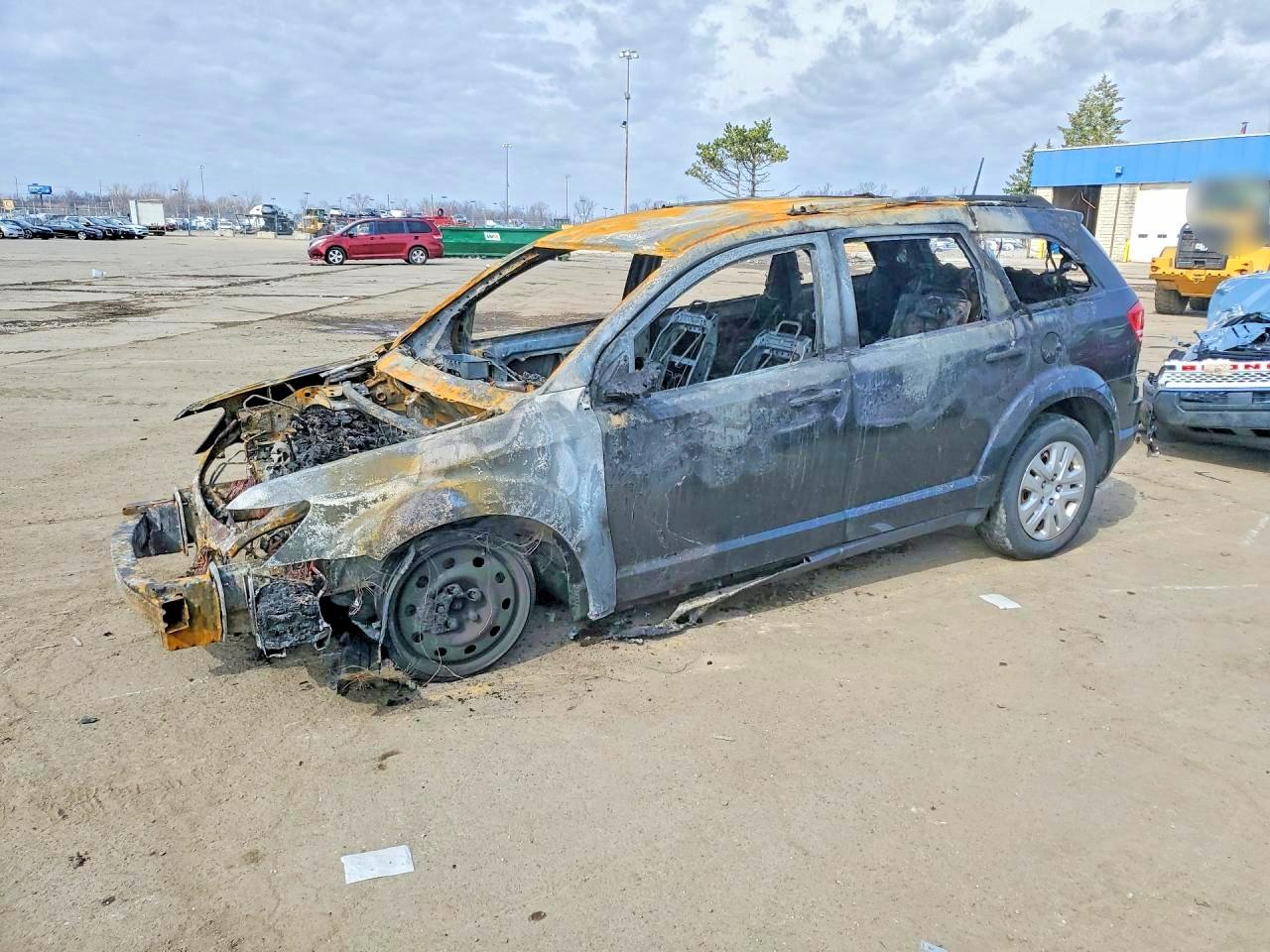 Salvage Dodge Journey Image