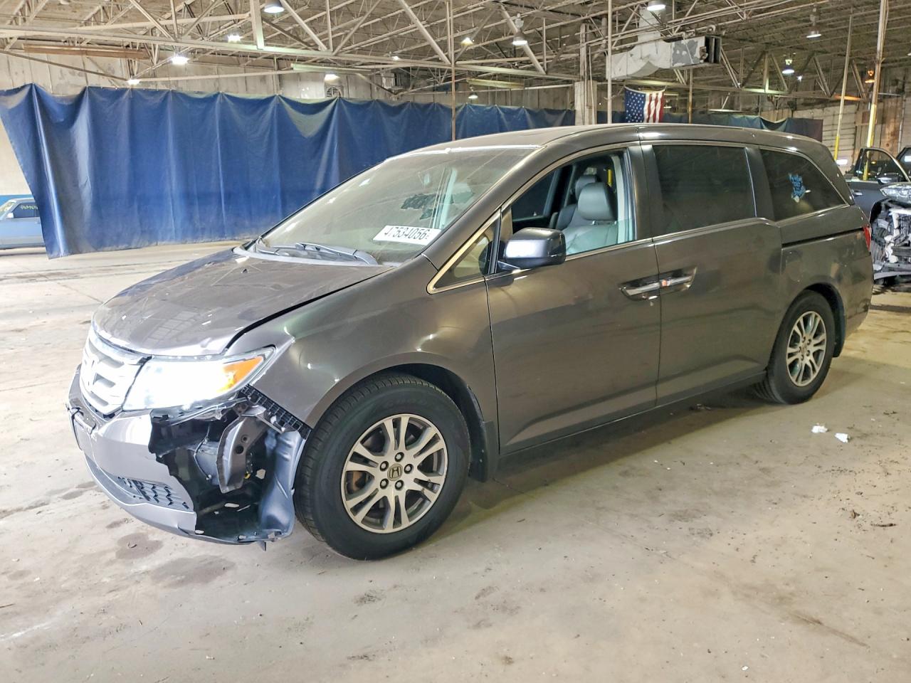 Salvage Honda Odyssey Image