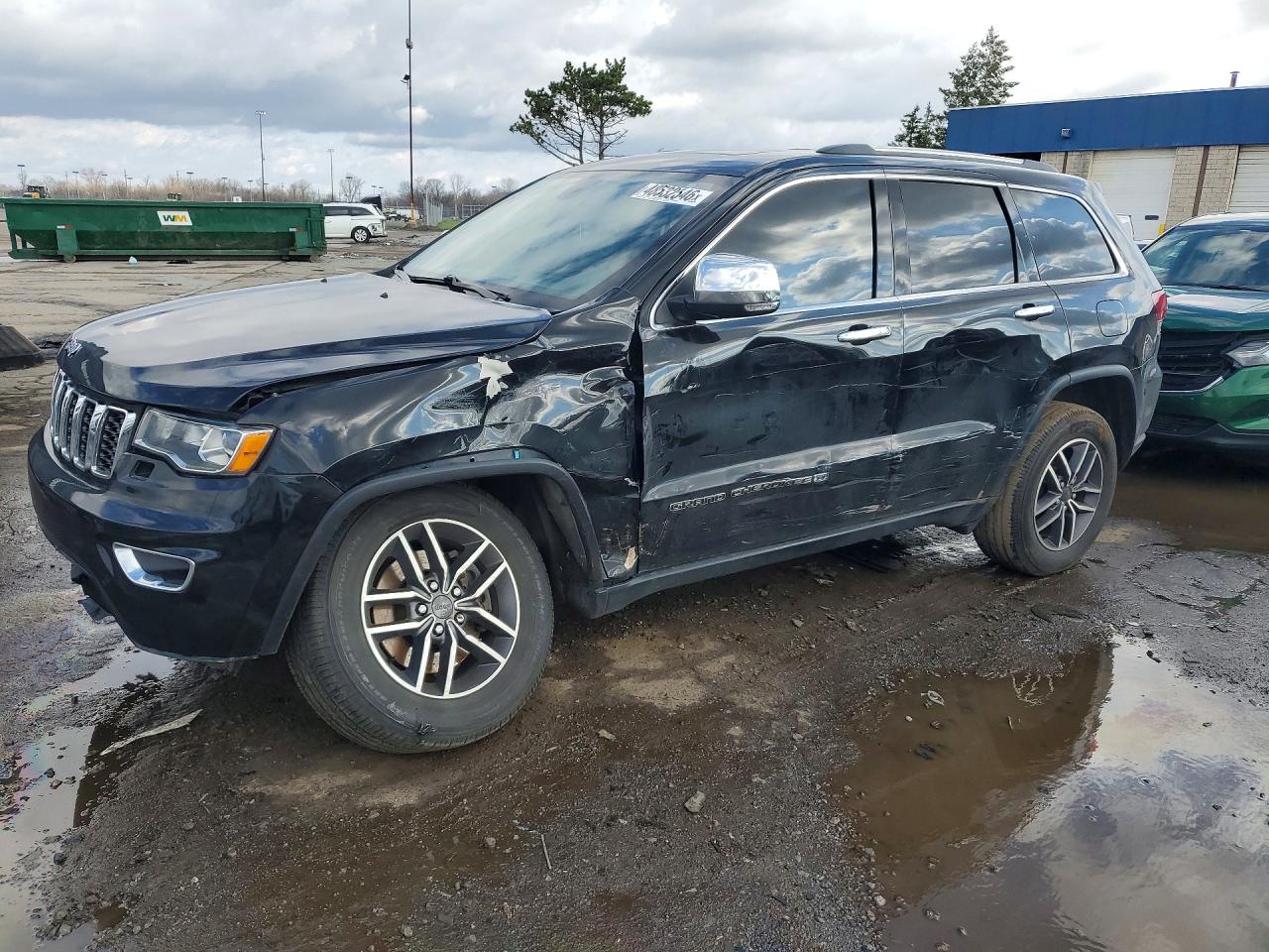 Salvage Jeep Cherokee Image