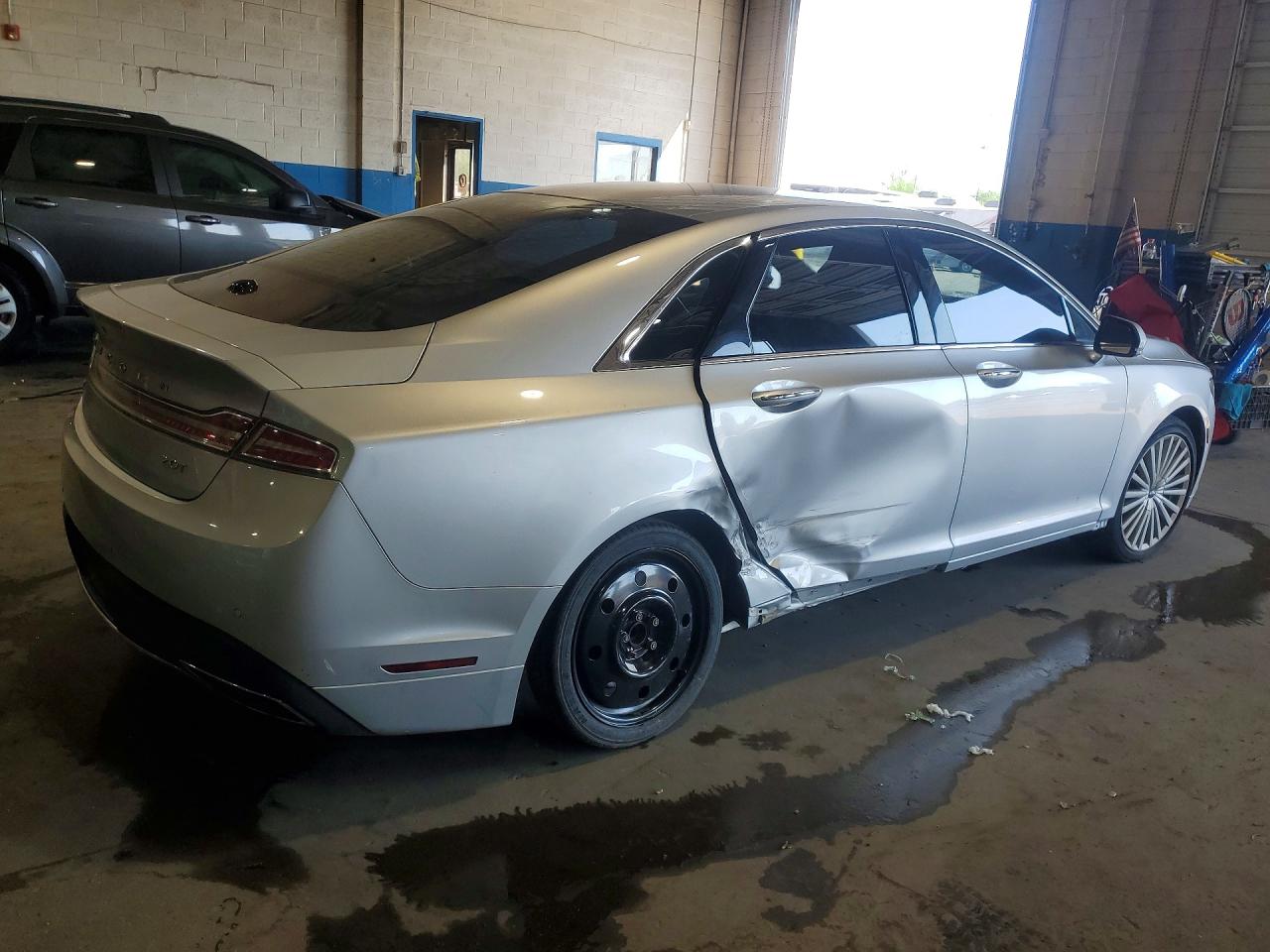 Lincoln MKZ Reserve