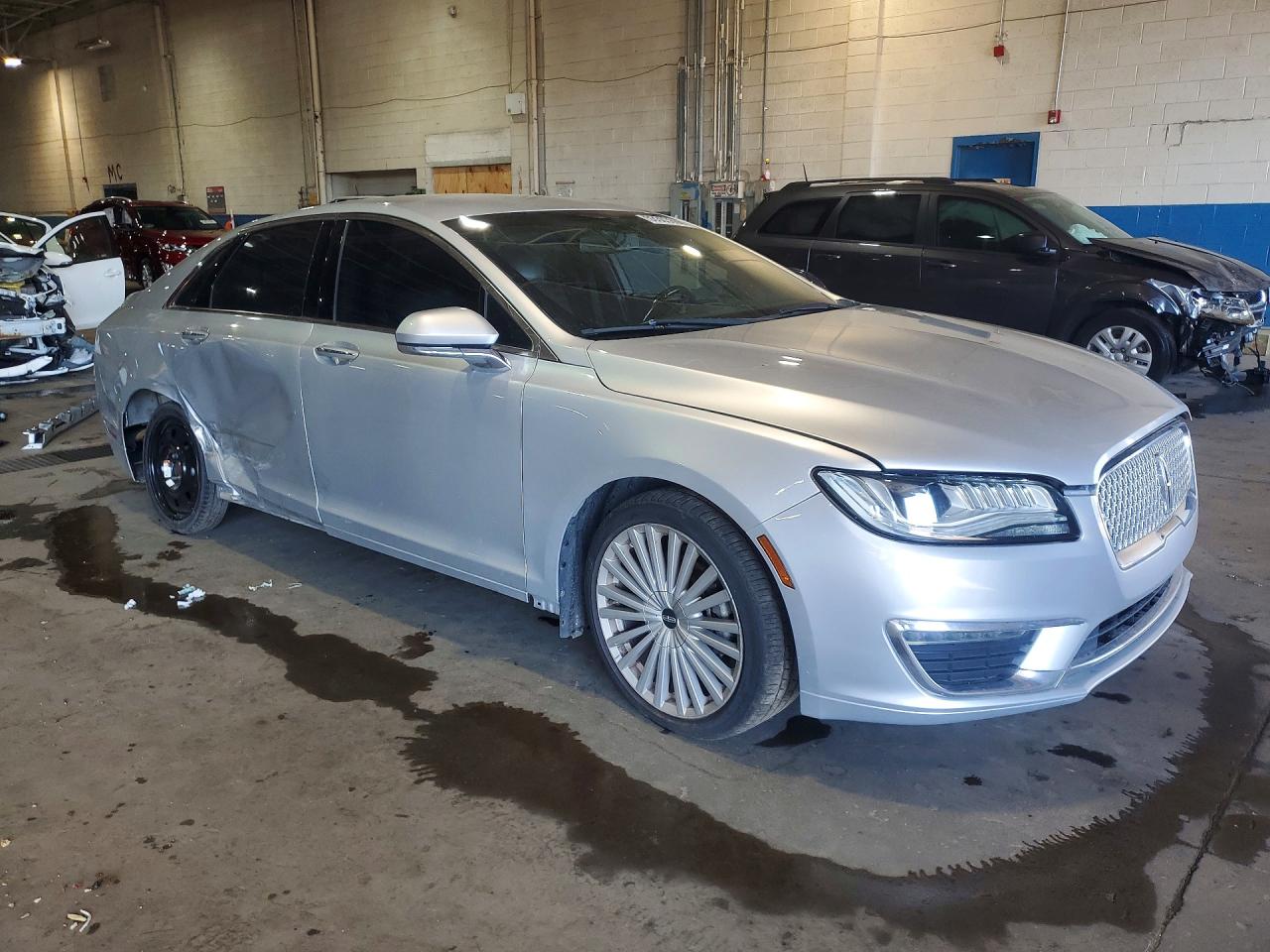 Lincoln MKZ Reserve