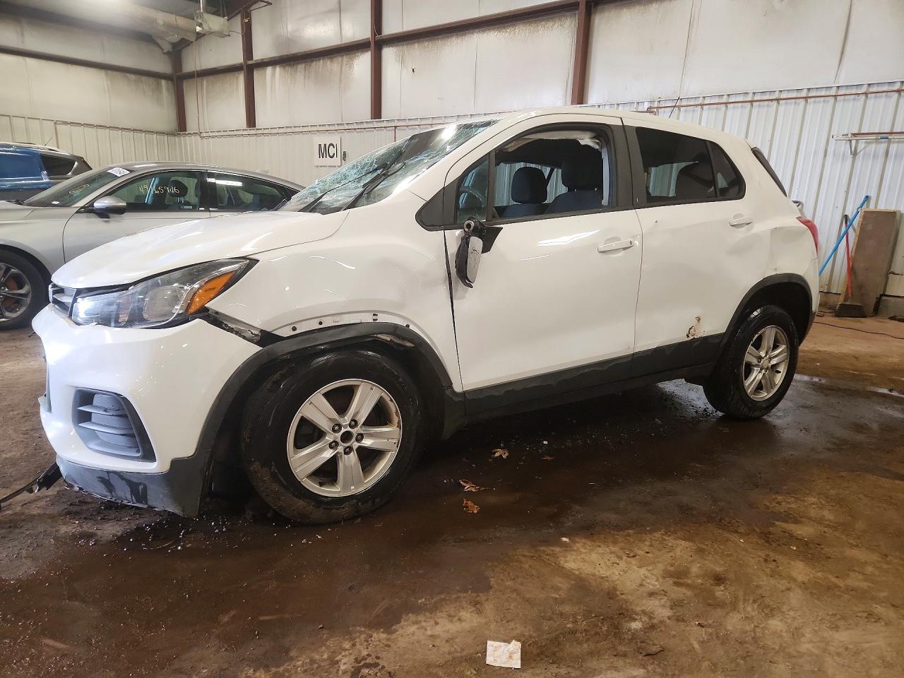 Salvage Chevrolet Trax Image